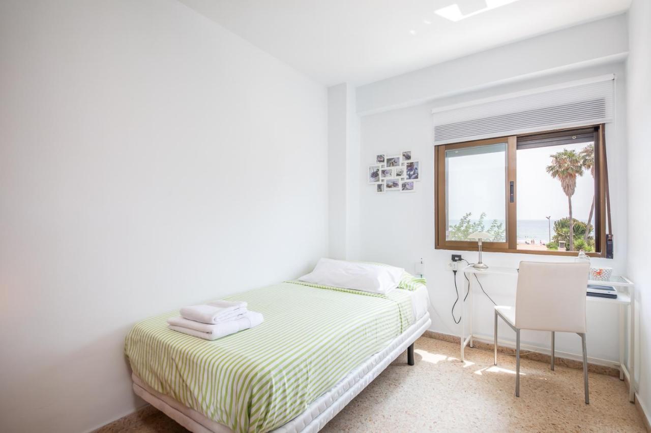 Isola Beachside Apartment Valencia Buitenkant foto